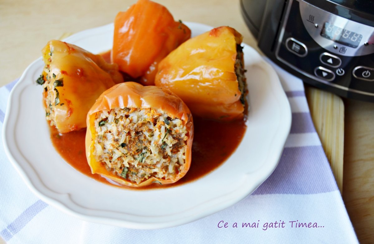 Ardei umpluti cu carne de vitel