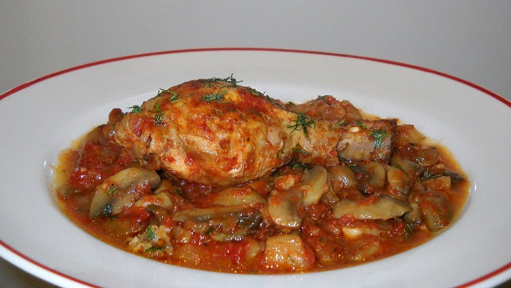 Tocanita de pui cu ciuperci - reteta simpla, delicioasa si foarte usor de facut