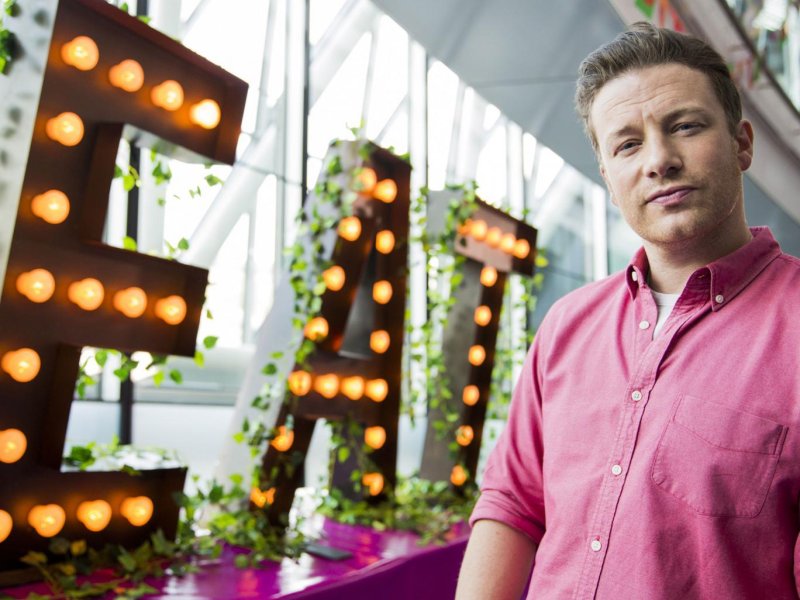 Care sunt cele 14 alimente recomandate de Jamie Oliver pentru a trai pana la 100 de ani
