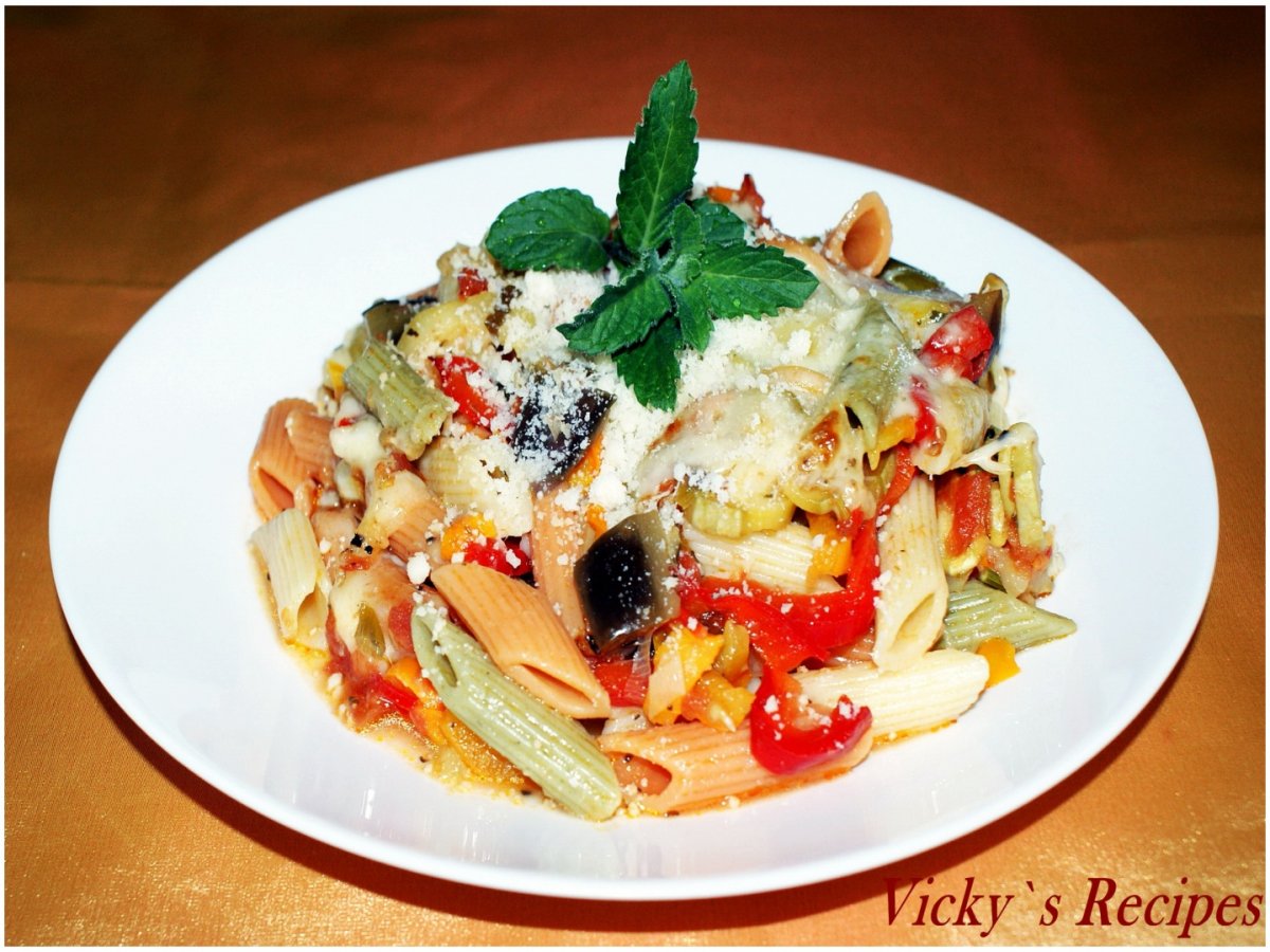 Penne colorate cu legume