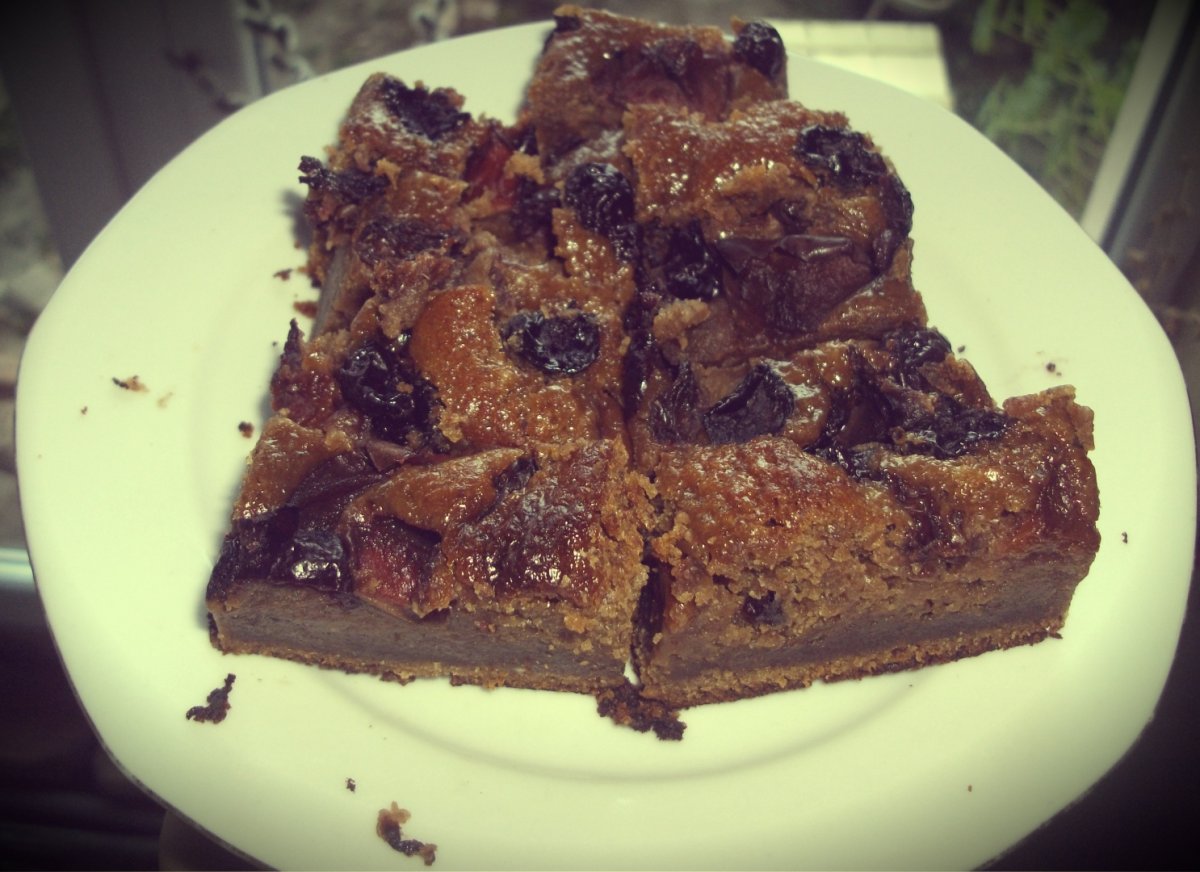 Prajitura cu fructe alcoolizate