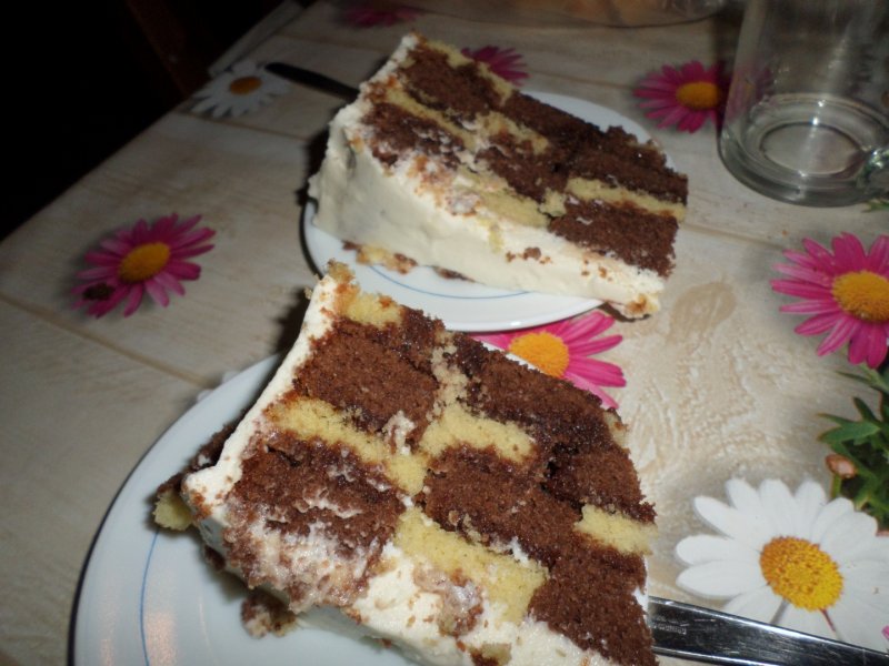 Torta cu crema in stil sah-mat