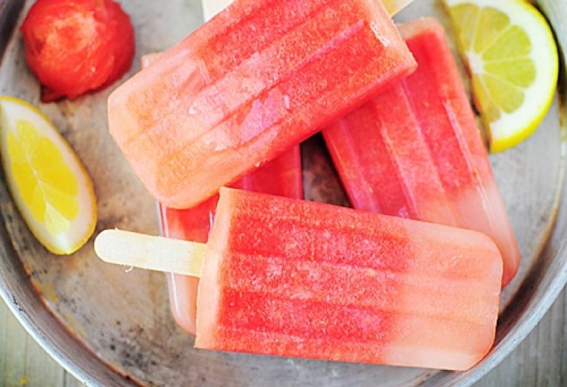 Cum sa faci 5 tipuri de inghetata folosind vin, prosecco sau bere