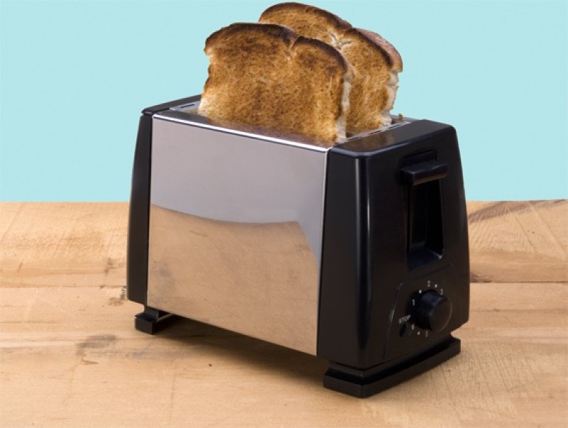 Cum sa cureti usor toasterul