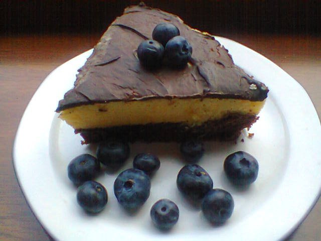 Tort cu mousse de lamaie