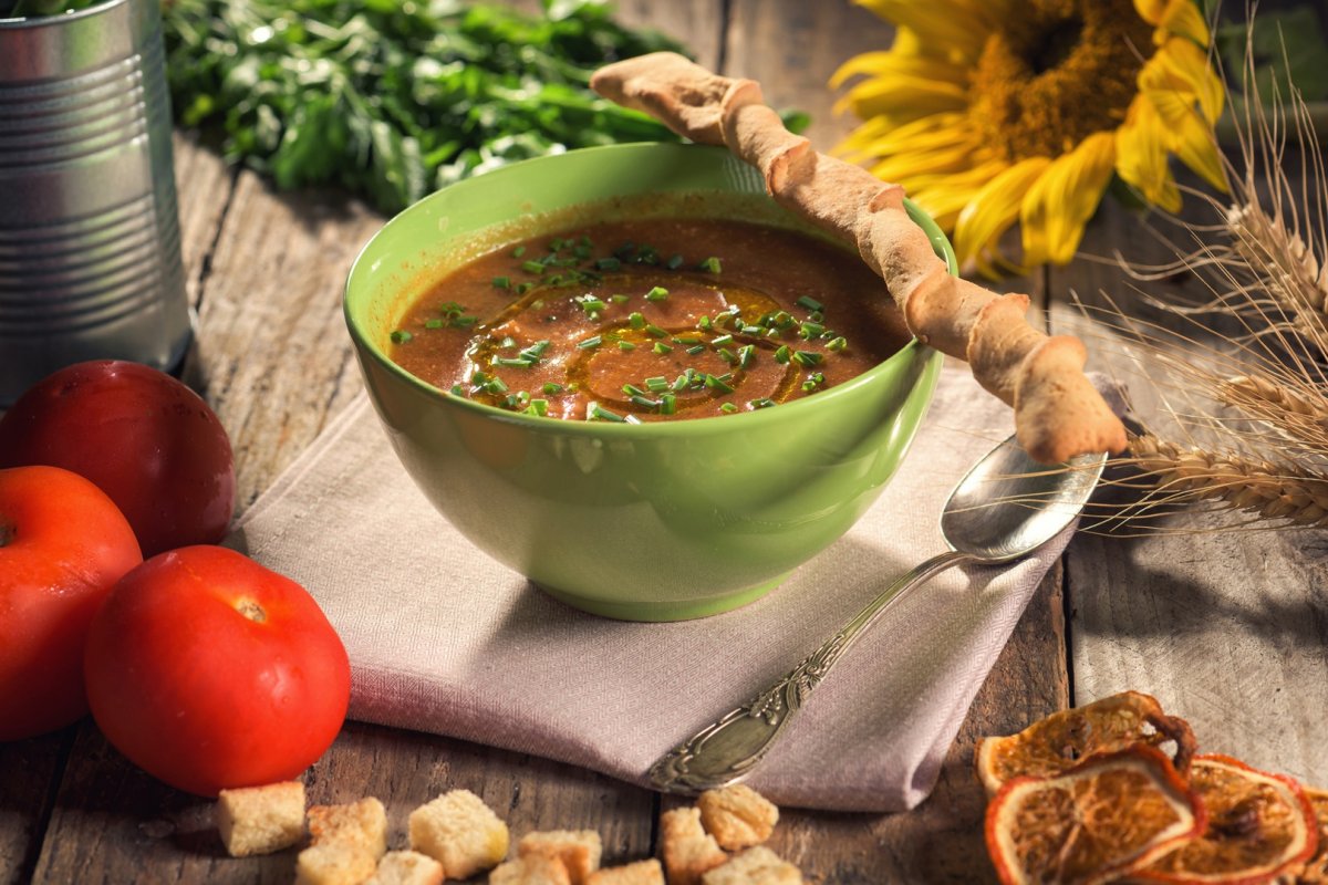 Supa de rosii acrita cu fresh de portocale