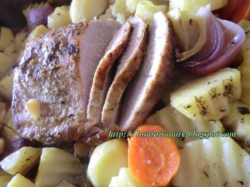 Friptura de porc la cuptor cu cartofi