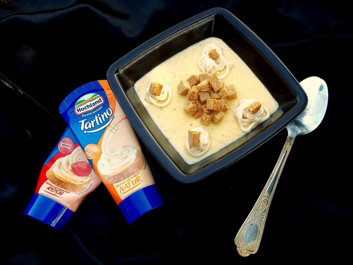 Supa crema de branza topita