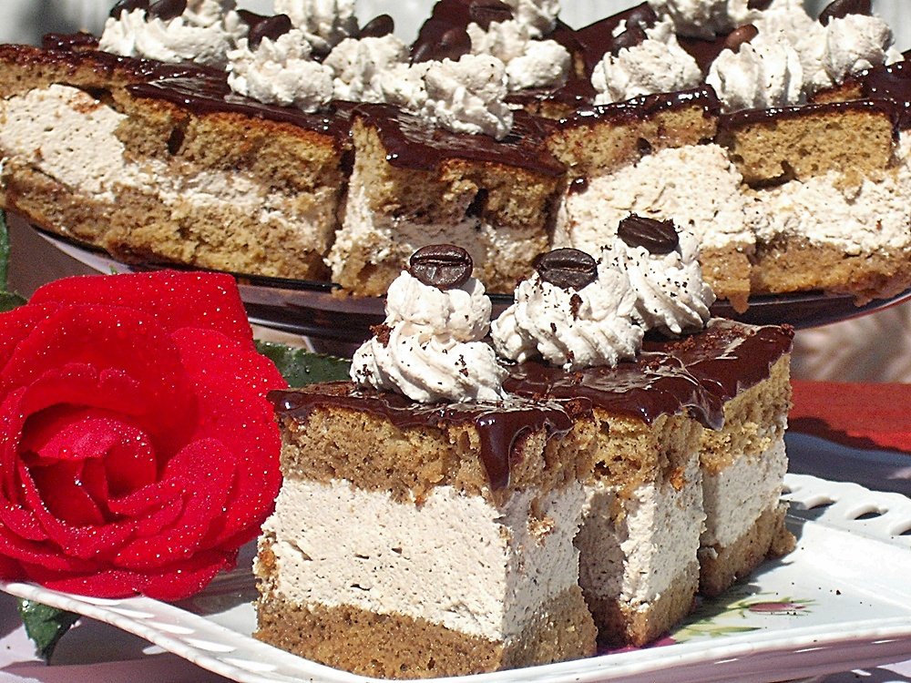 Prajitura cu alune si cafea