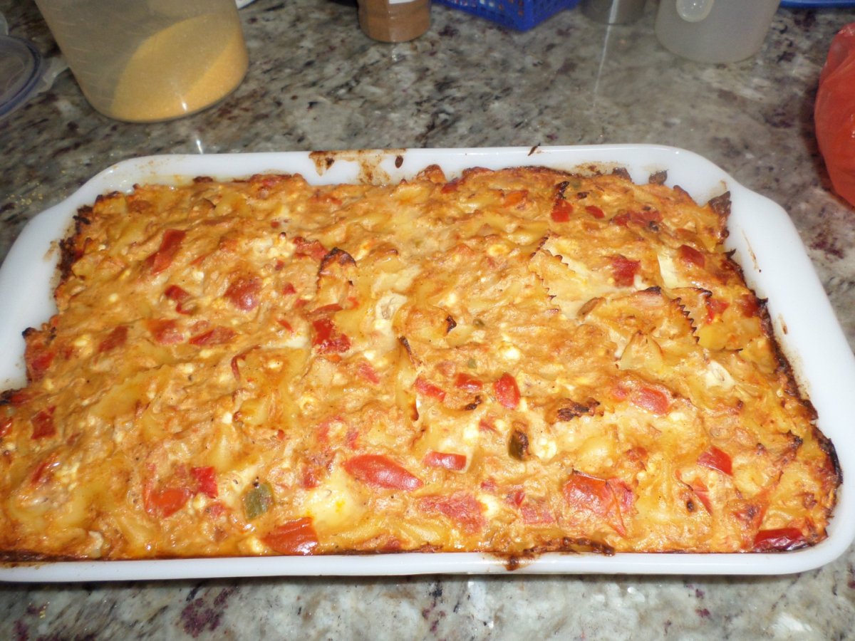 Budinca de paste cu ton salata si branza