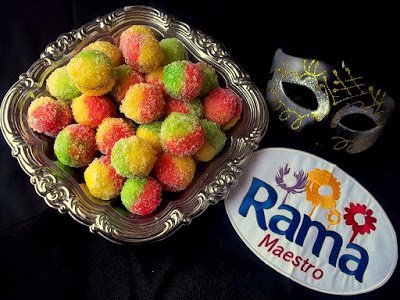 Piersici cu ciocolata si nuci