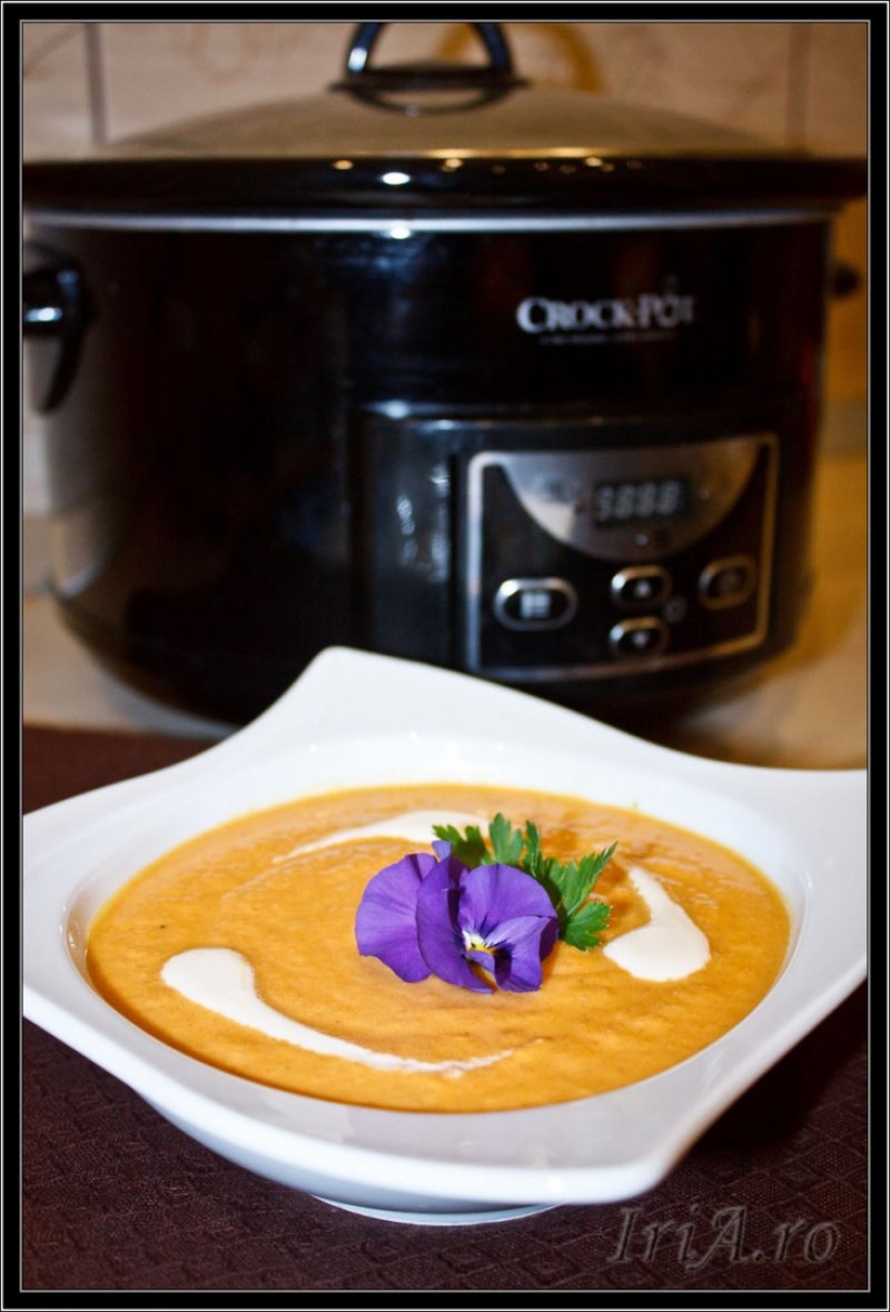 Supa crema de morcovi cu curry - de post, la slow cooker Crock-Pot