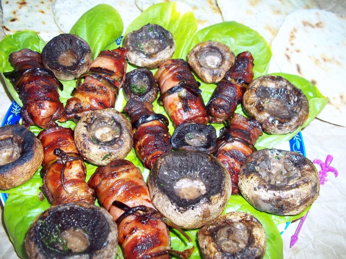 Rulouri de ficatei la gratar