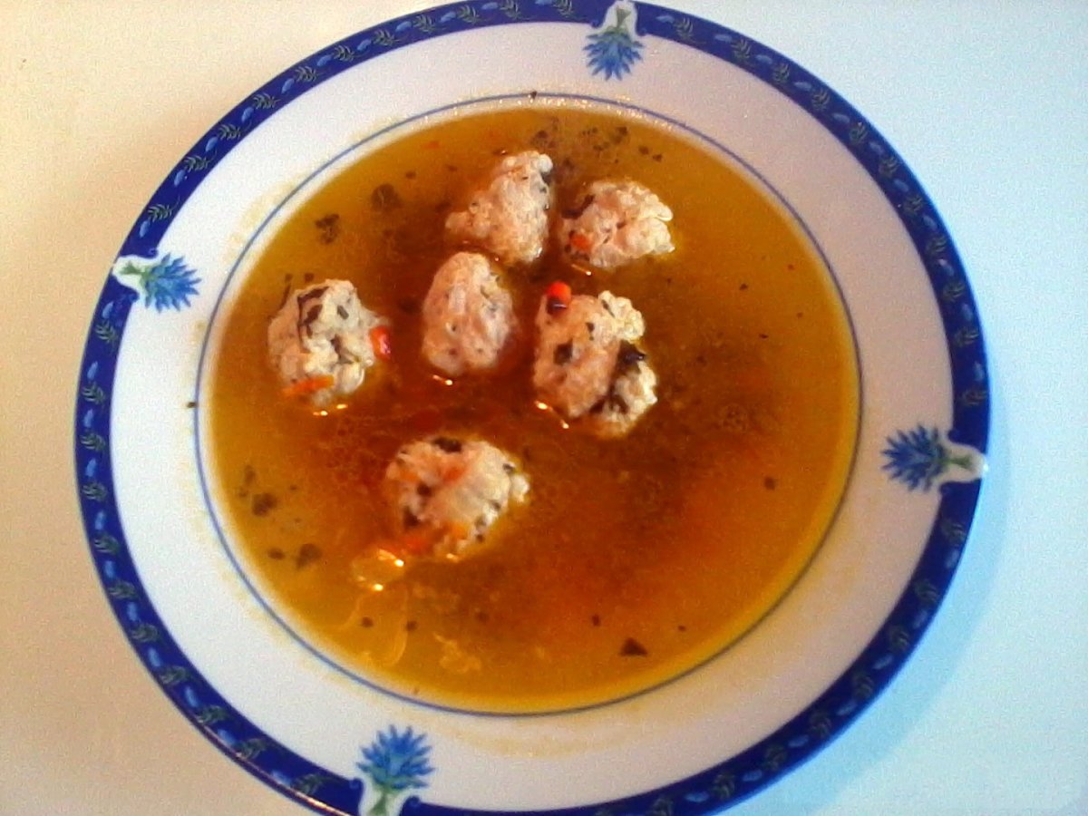 Ciorba cu perisoare de curcan