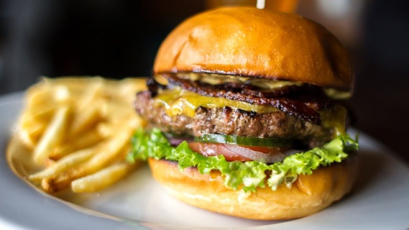 Cele 9 trucuri pentru a pregati cel mai bun burger