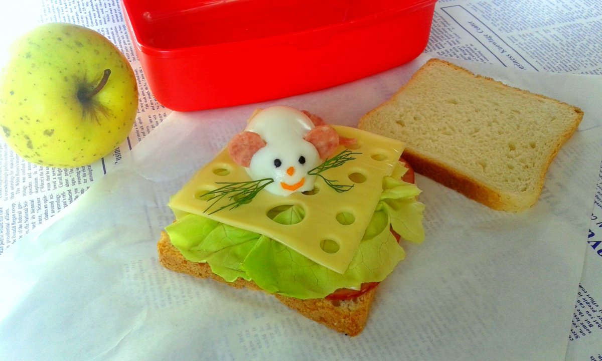 Sandvis Soricelul vesel