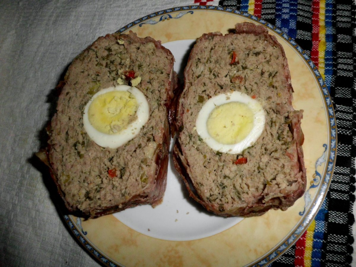 Rulada invelita in bacon