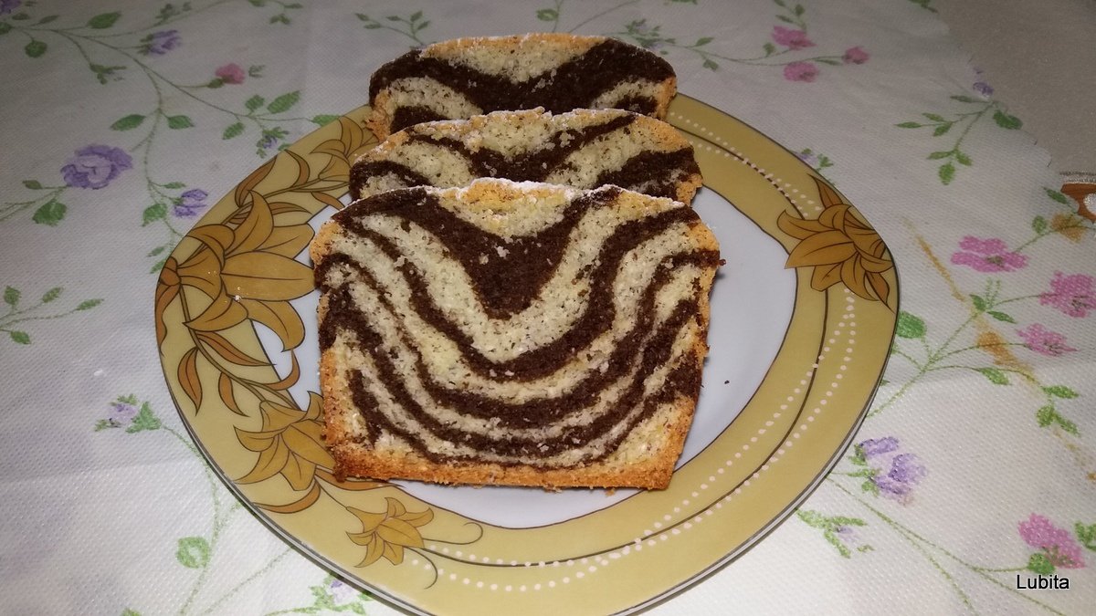 Chec cu migdale, cocos si roscove