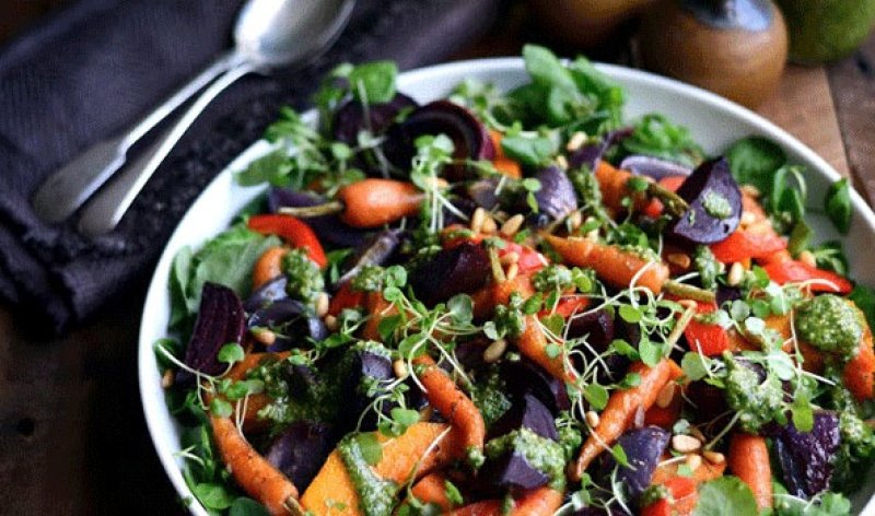 Cum pregatim 7 salate de iarna, din ingrediente de sezon - cate una pentru fiecare zi a saptamanii