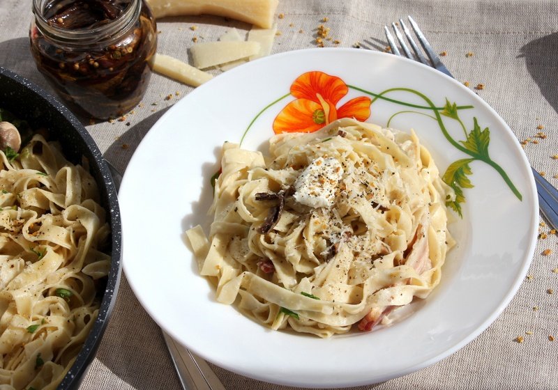 Paste de casa, cu hribi si bacon