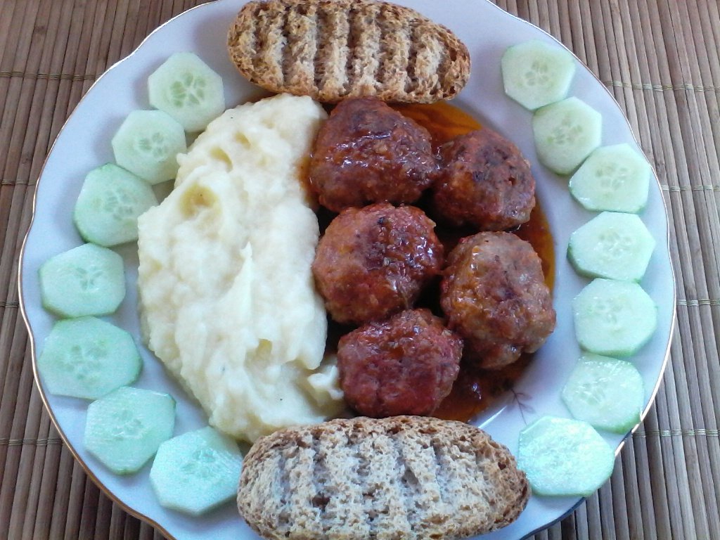 Chiftele marinate ca la mama