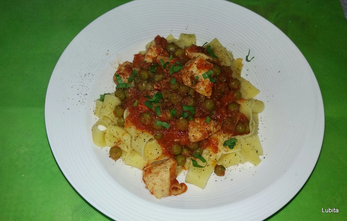 Paste cu piept de pui