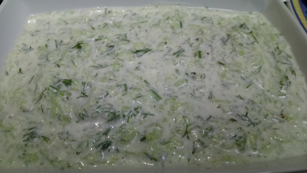 Salata de castraveti cu iaurt