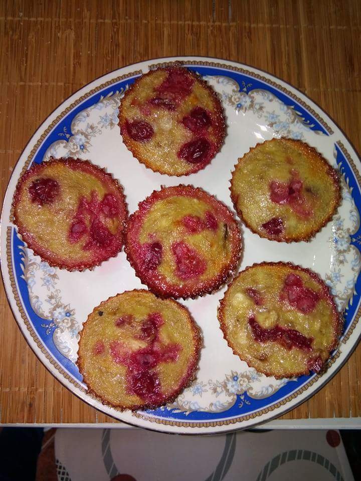 Briose cu visine si banane