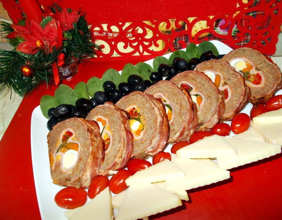 Polpettone umplut invelit in bacon