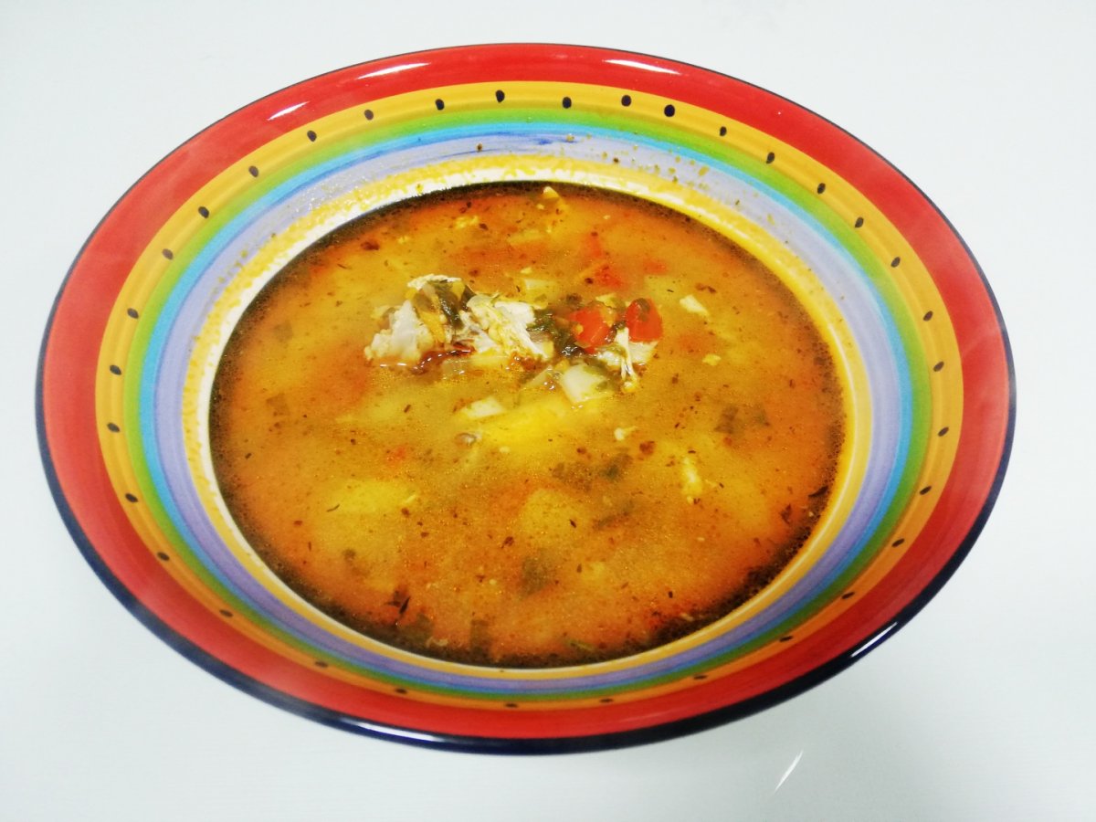 Bors cu carne de pui