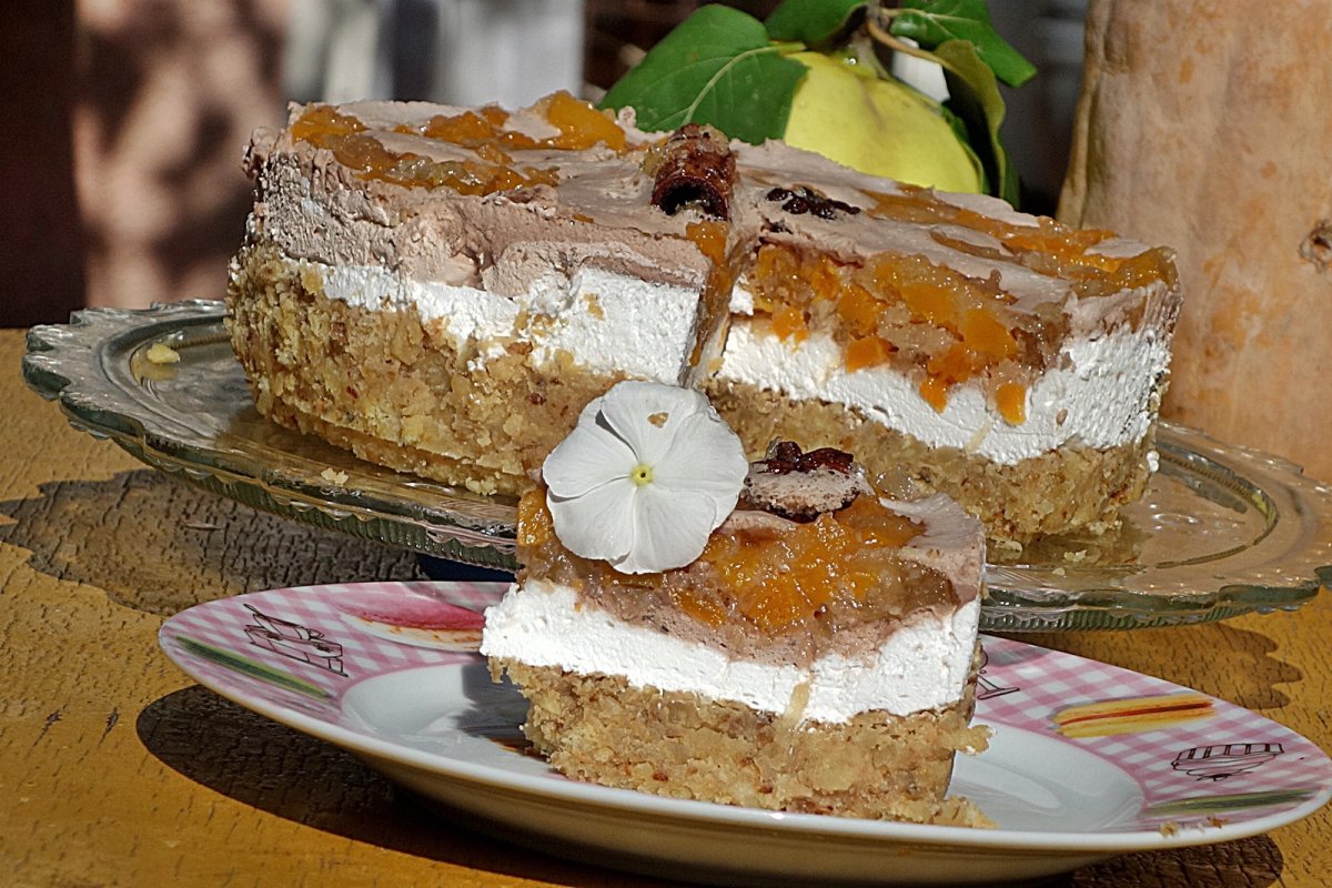 Prajitura de toamna cu dovleac si gutui