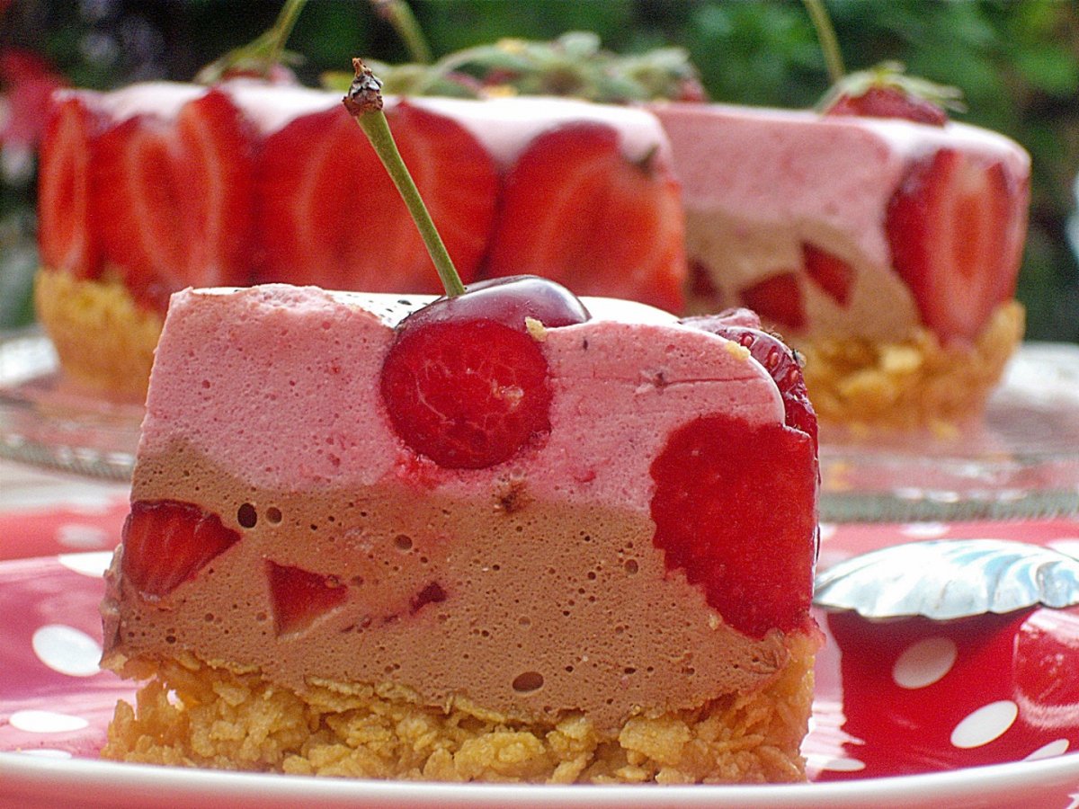 Prajitura  cu blat din fulgi de porumb