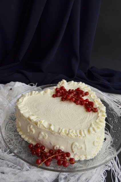 Tort inima, cu coacaze