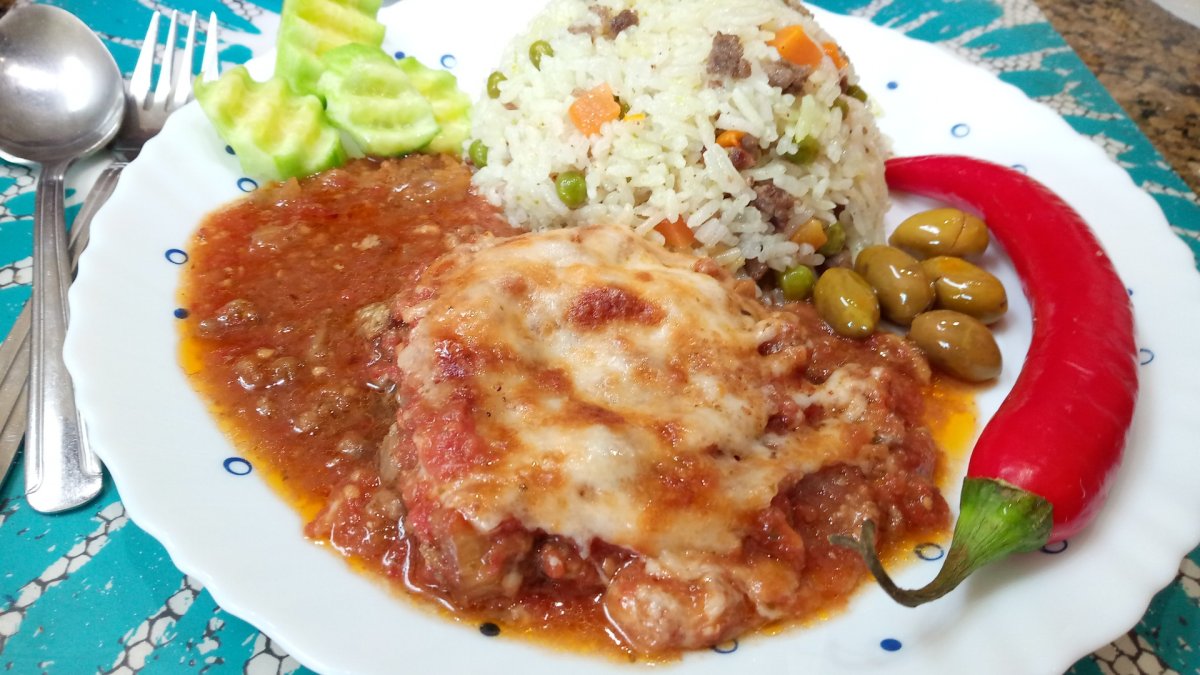 Vinete  la cuptor, cu garnitura de orez si legume