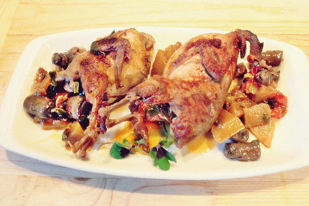 Prepelite cu ananas si ciuperci la slow cooker Crock-Pot