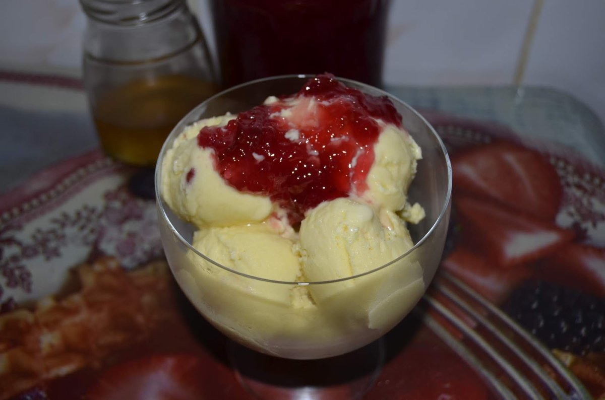 Inghetata de soc cu trandafiri