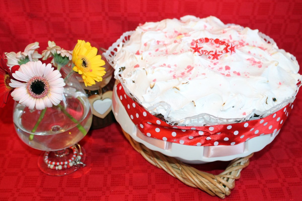 Tort de zapada, cu nuca si crema de cafea