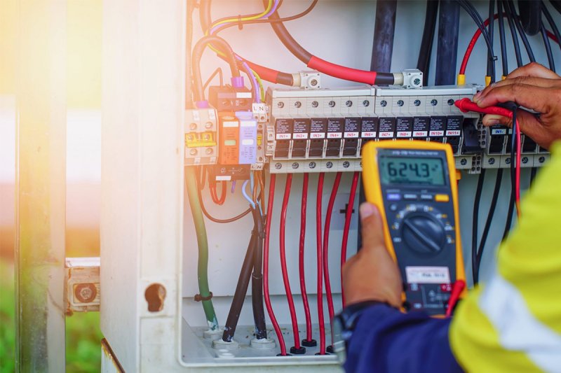 (P) Cum contribuie hidroforul la imbunatatirea calitatii vietii celor care locuiesc la casa!