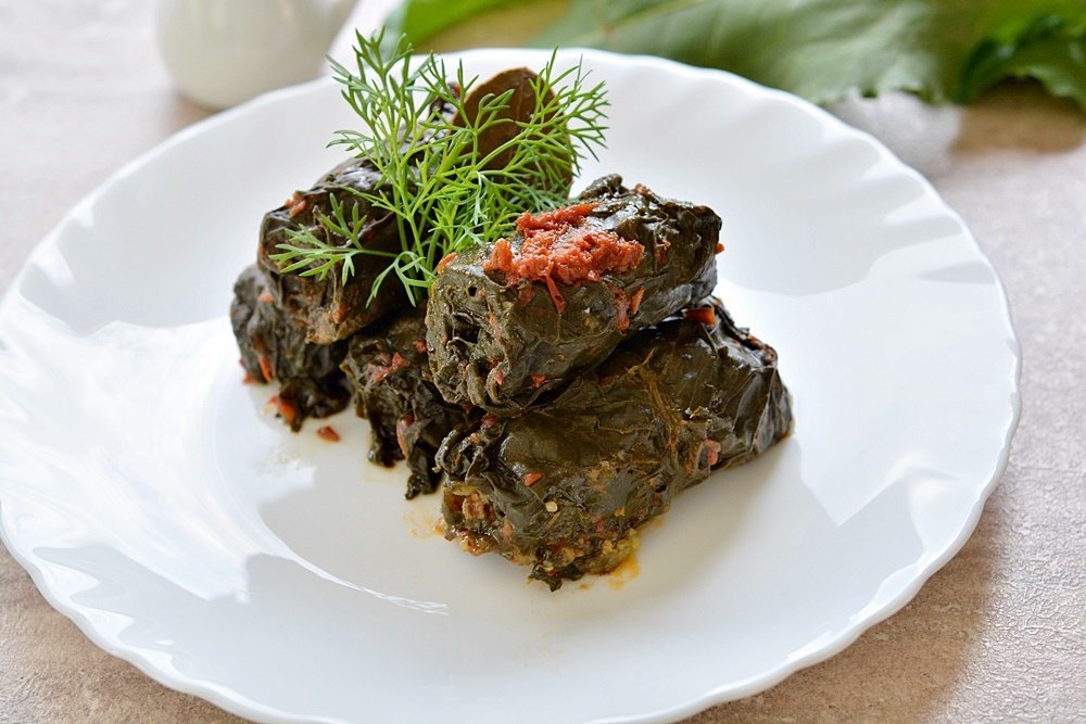 Sarmale in foi de stevie - reteta simpla si gustoasa de primavara