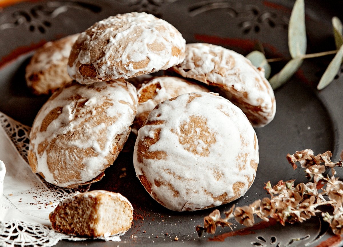 Turta dulce glazurata. Reteta copilariei simpla, delicioasa si aromata