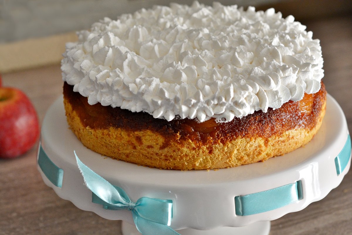 Tort de mere intregi. Reteta aromata, delicioasa si usor de preparat