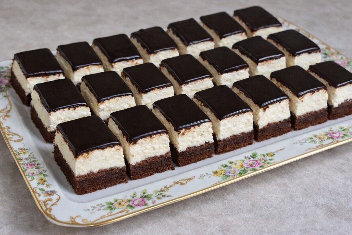 Prajitura Krem a la Krem - una dintre cele mai cremoase si delicioase prajituri