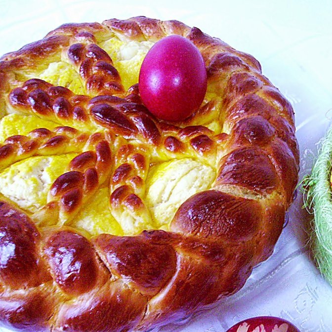 Pasca traditionala cu branza dulce