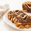 Chec din albusuri cu cacao si nuci - reteta simpla pentru un desert pufos si delicios