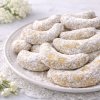 Cornulete fragede cu nuca si vanilie - reteta clasica cu unt, simpla si delicioasa