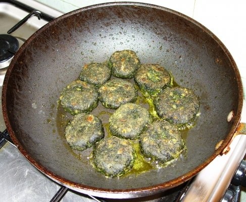 Chiftele (pârjoale) sau budincă din urzici