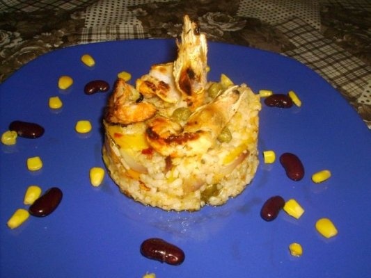 Creveti cu orez, fasole rosie si porumb