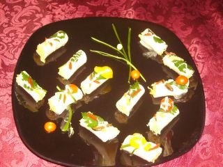 Rulouri cu salata de cruditati
