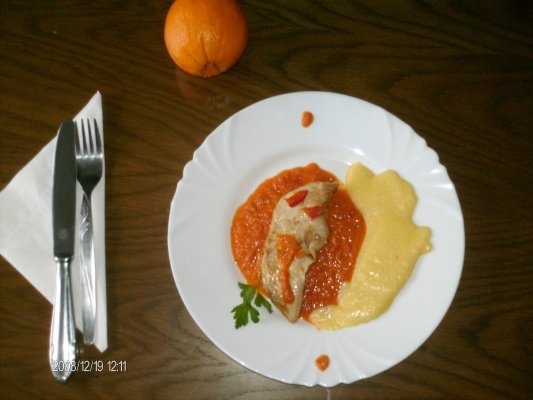 Piept de pui in sos de ardei