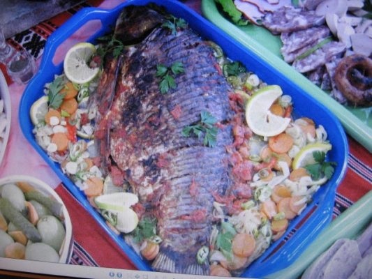 Crap lipovenesc cu legume si ciuperci